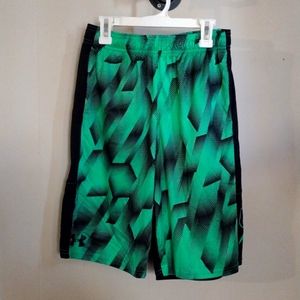 Youth Lg (14/16) Green & Black Under Armour UA Athletic Basketball with pockets